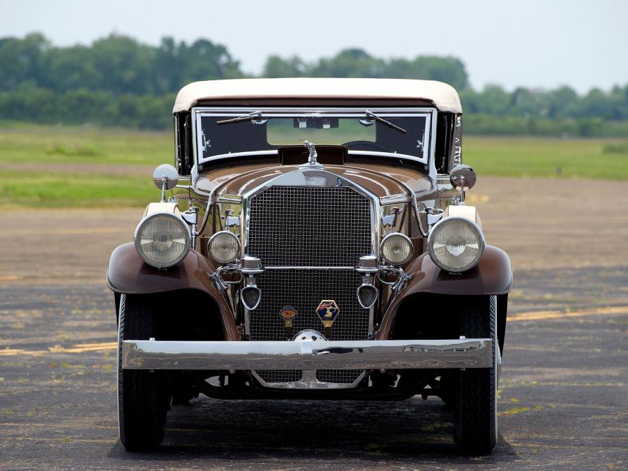  Pierce-Arrow Model 54 Convertible Sedan 1932 года  (фото 7 из 17)